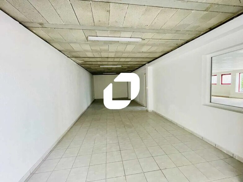 9 Rue Jean Rostand, Genas à louer - Photo de l’immeuble – Image 1 sur 1
