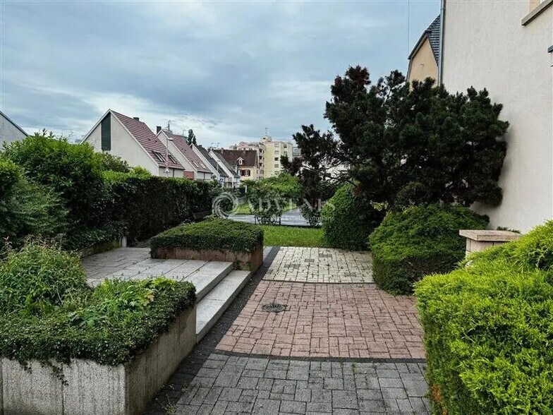 Bureau dans Strasbourg à vendre - Photo de l’immeuble – Image 2 sur 5