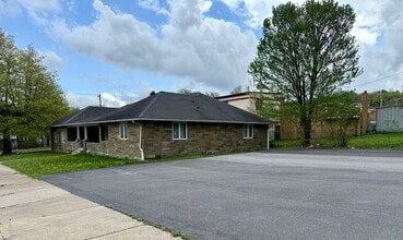 100 W 21st St, Hazleton, PA à louer Photo de l’immeuble– Image 2 sur 2