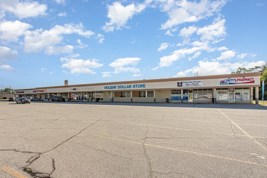 3405-3419 E Genesee Ave, Saginaw, MI à louer - Photo de l’immeuble – Image 2 sur 12