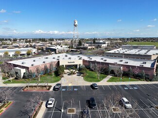 Plus de détails pour 7440 N Palm Ave, Fresno, CA - Bureau à vendre