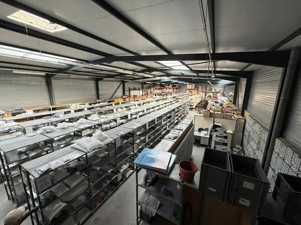 Local d'activités dans Valence à vendre Photo de l’immeuble– Image 1 sur 10