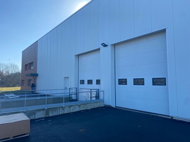 Plus de détails pour 18 Rue André-Marie Ampère, Carbon-Blanc - Industriel/Logistique à louer