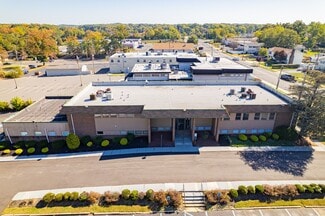 Plus de détails pour 28 Throckmorton Ln, Old Bridge, NJ - Bureau à louer