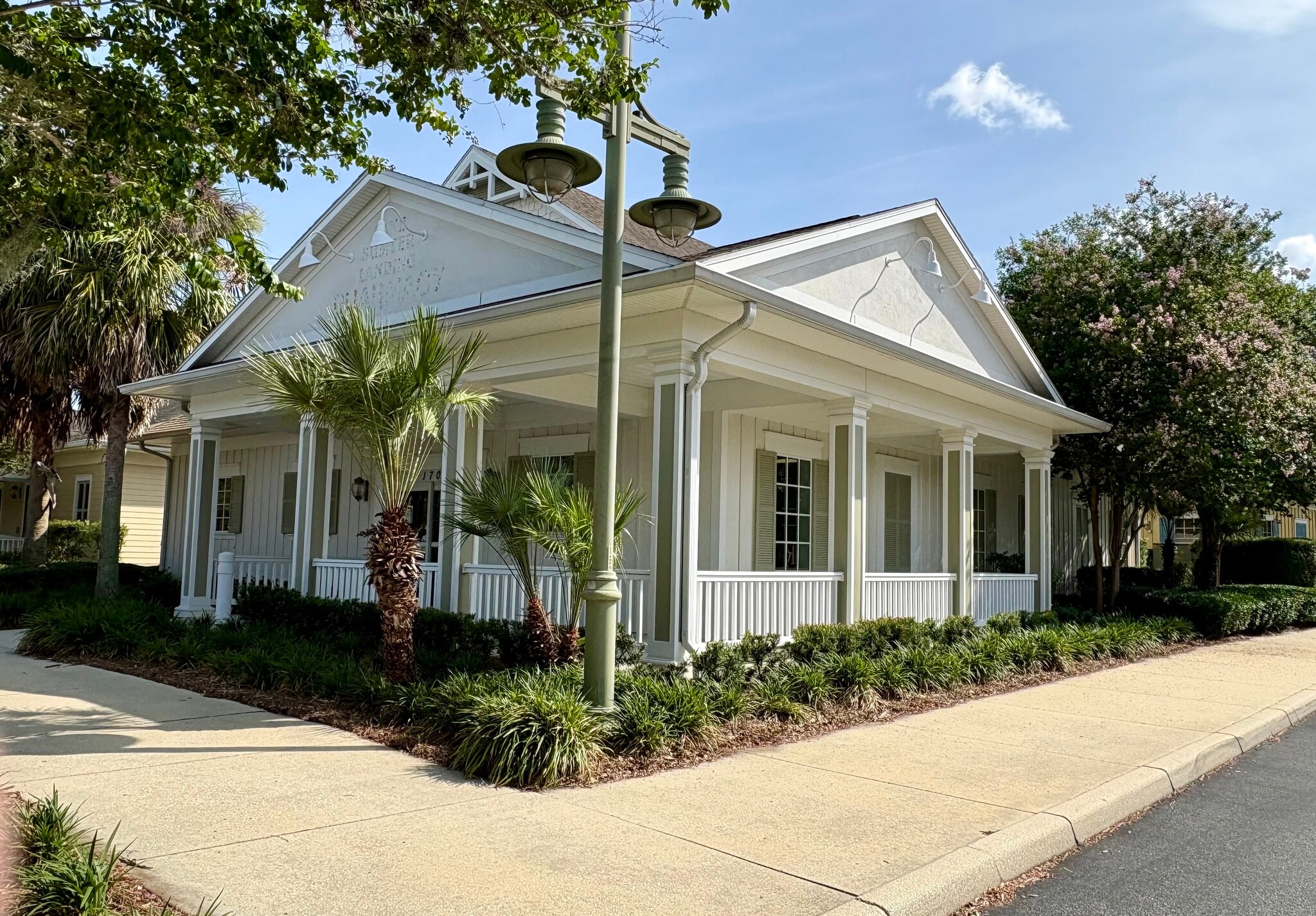 910 Old Camp Rd, Lady Lake, FL à louer Photo intérieure– Image 1 sur 18