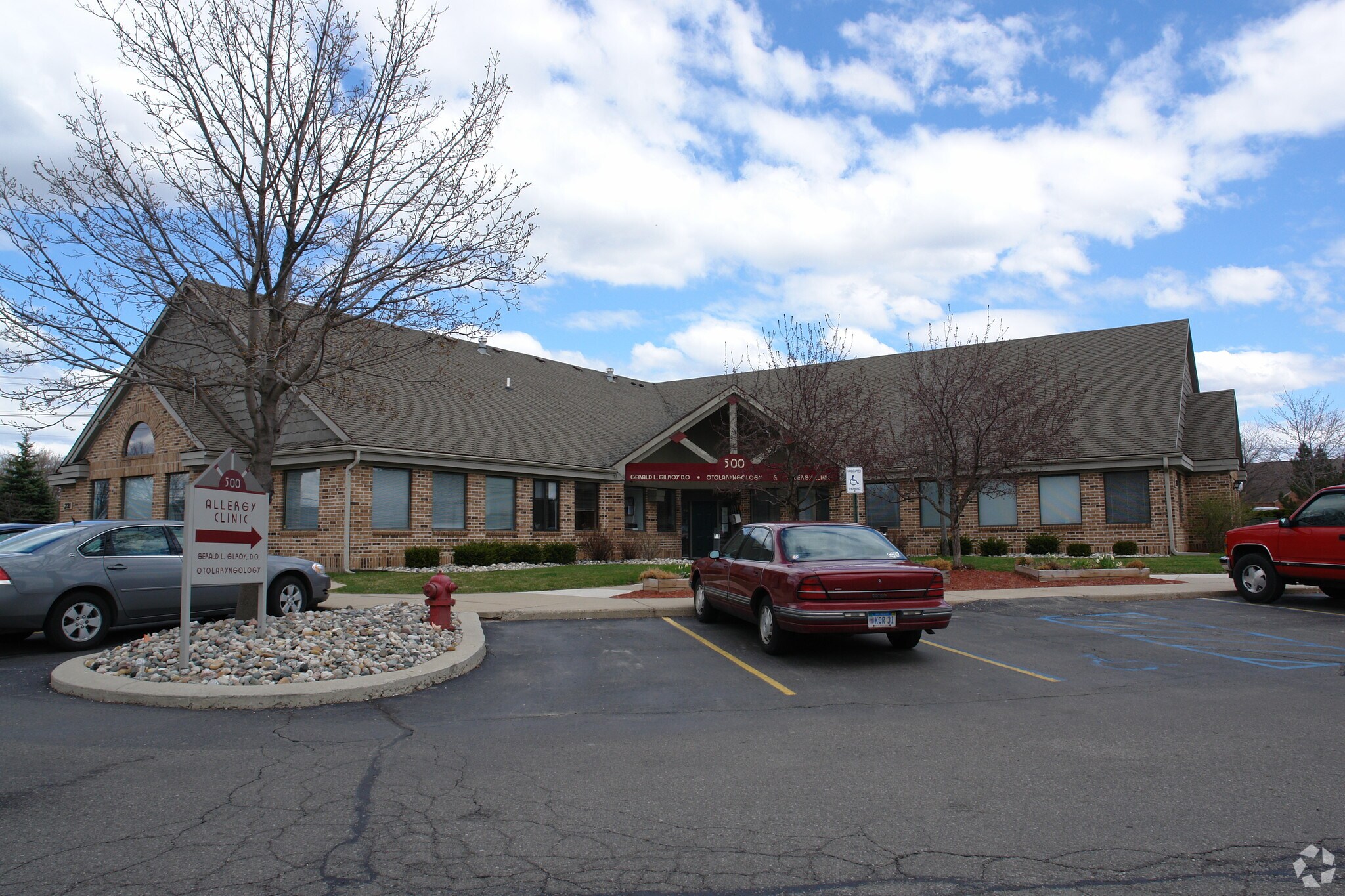 231 W Lake Lansing Rd, East Lansing, MI à louer Photo principale– Image 1 sur 4