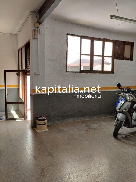 Local commercial dans València, Valencia à vendre - Photo de l’immeuble – Image 2 sur 9
