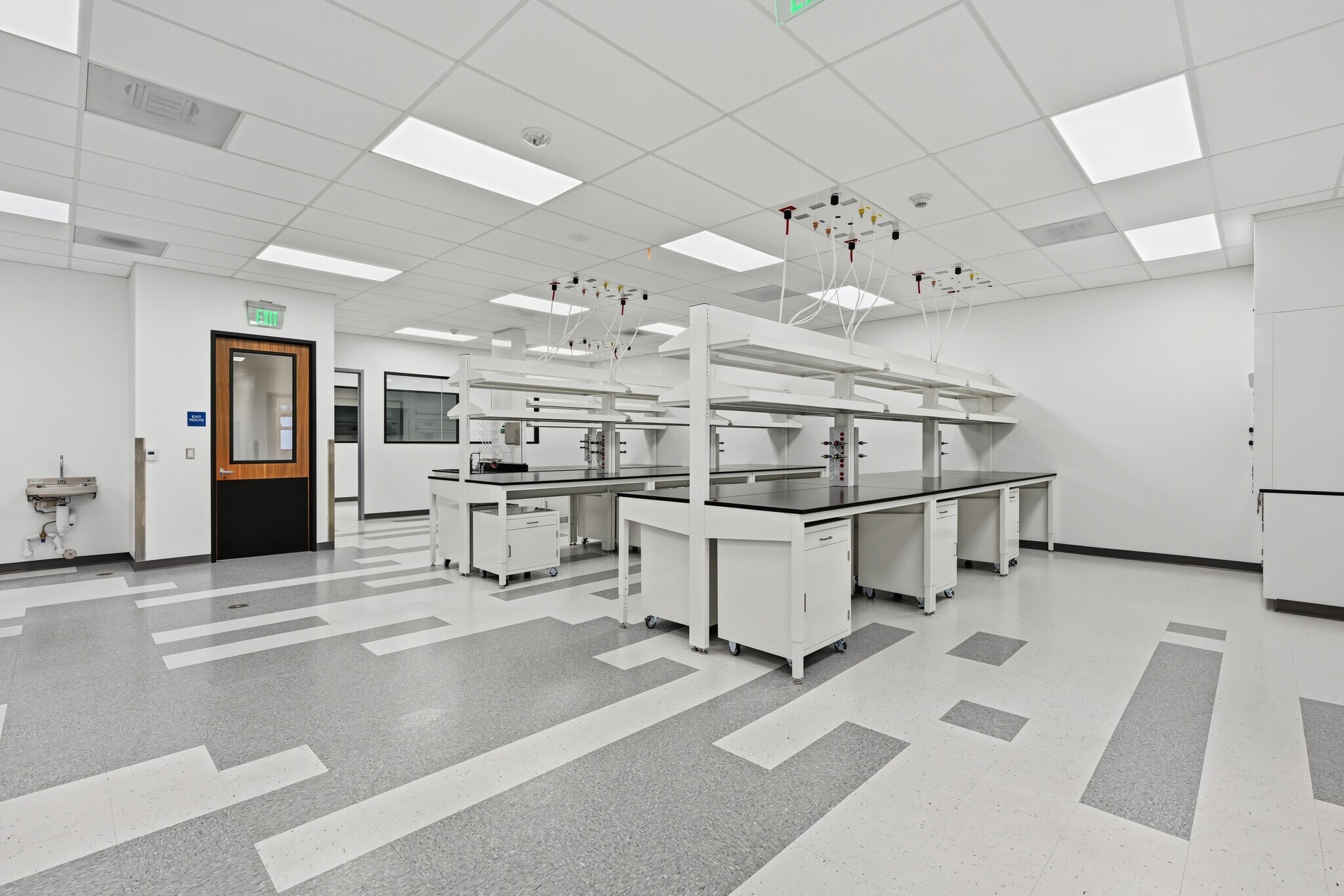 11555 Sorrento Valley Rd, San Diego, CA à louer Photo intérieure– Image 1 sur 9