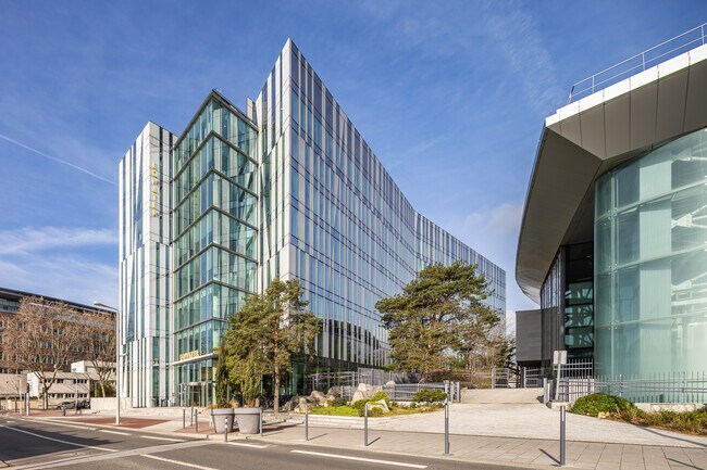 Plus de détails pour 86 Rue Henri Farman, Issy-les-Moulineaux - Bureau à louer