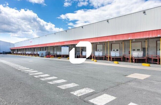 Plus de détails pour Industriel/Logistique à louer