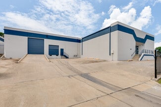 Plus de détails pour 2570 W Commerce St, Dallas, TX - Industriel/Logistique à louer