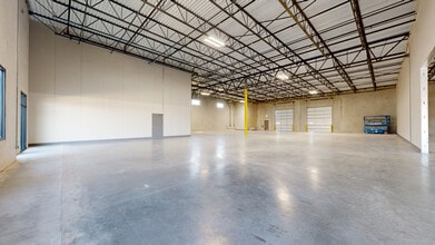 1340 FM 2001, Buda, TX à louer Numérisation 3D Matterport– Image 1 sur 6