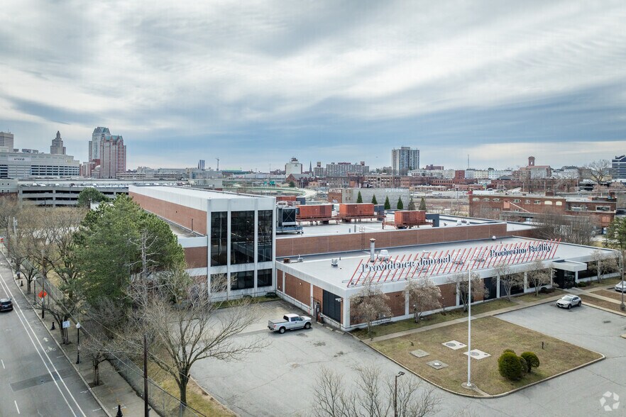 204 Kinsley Ave, Providence, RI à vendre - Photo de l’immeuble – Image 1 sur 5