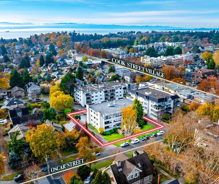 1125 Oscar St, Victoria, BC à vendre - Aérien – Image 1 sur 11