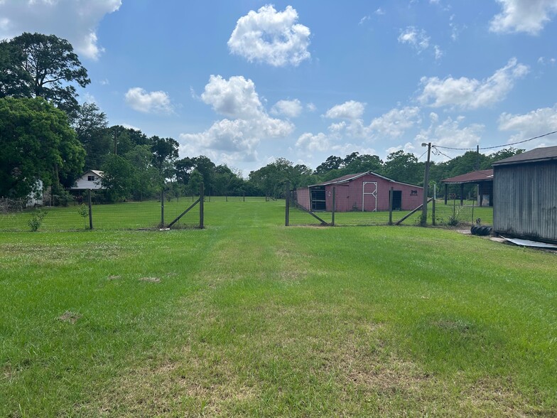 1420 S 29th St, Nederland, TX à vendre - Photo de l’immeuble – Image 3 sur 5
