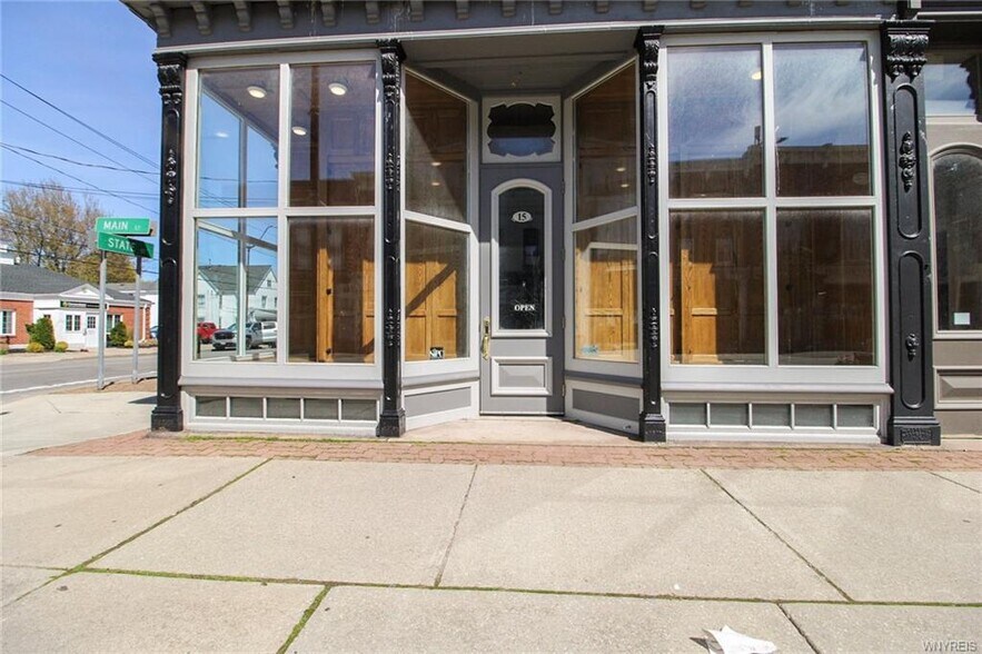 15 Main St, Middleport, NY à louer - Photo principale – Image 1 sur 14