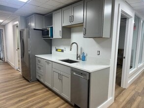 25 Washington St, Somerville, MA à louer Photo intérieure– Image 1 sur 19