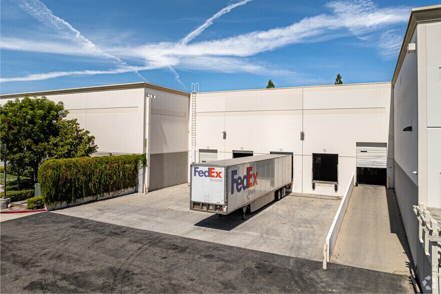 231-233 S Lemon Ave, Walnut, CA à louer - Photo de l’immeuble – Image 2 sur 4