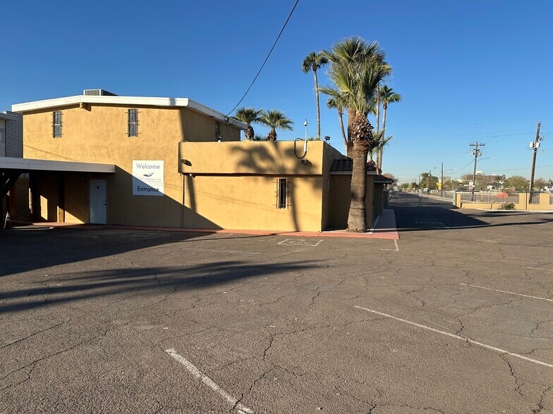 531 N 32nd St, Phoenix, AZ à vendre - Photo de l’immeuble – Image 2 sur 13