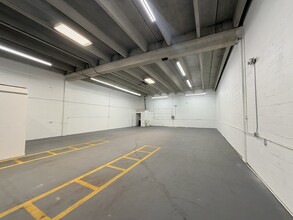 3501-3531 NW 19th St, Fort Lauderdale, FL à louer Photo intérieure– Image 1 sur 5