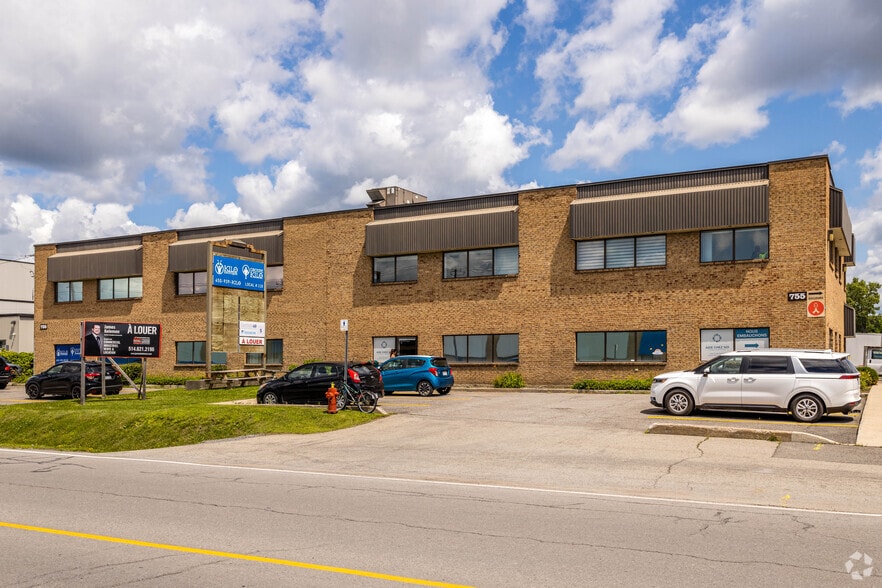 755 Boul Du Curé-Boivin, Boisbriand, QC à louer - Photo principale – Image 1 sur 6