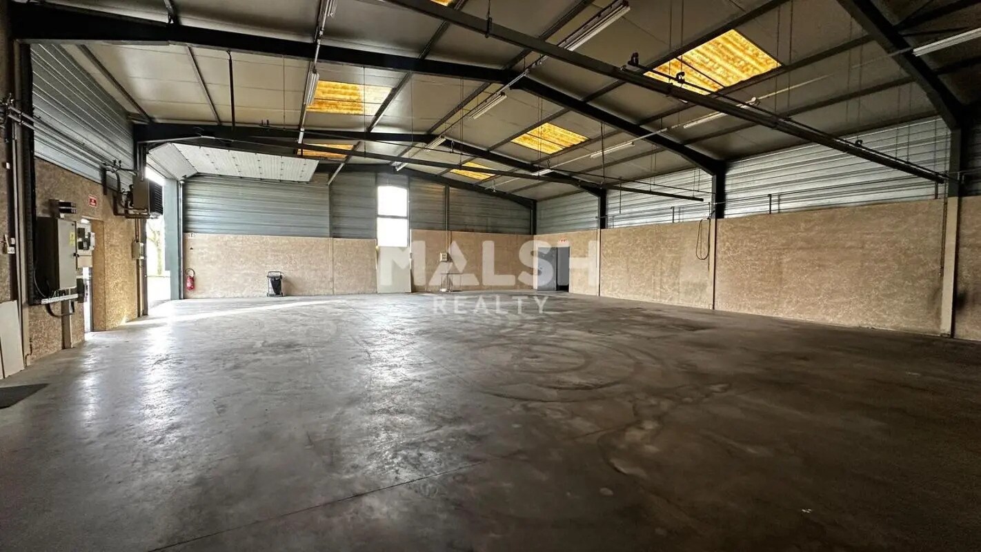 Bureau dans Arnas à louer Photo intérieure– Image 1 sur 9