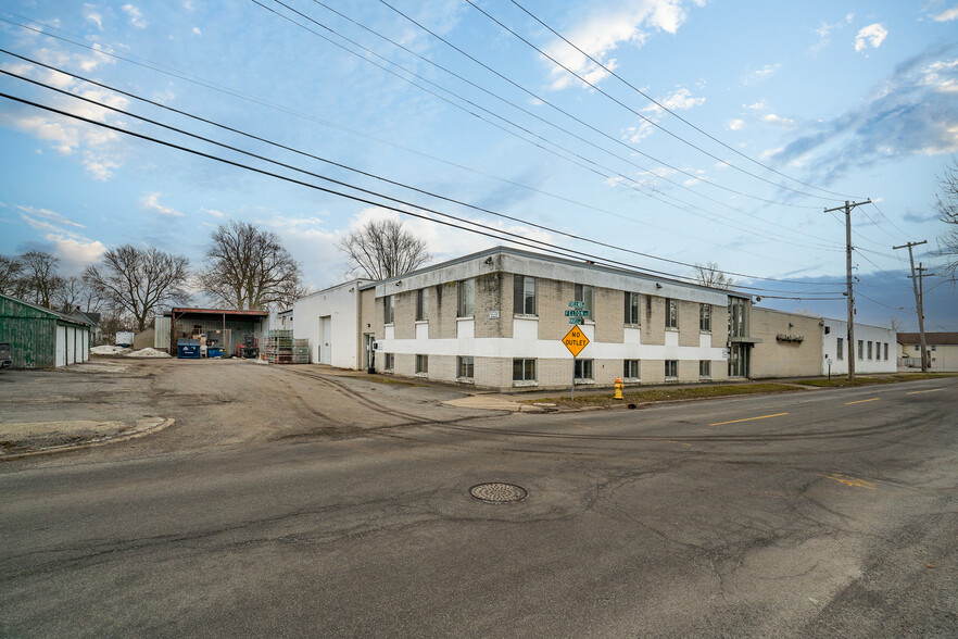 59 Felton St, North Tonawanda, NY à vendre - Photo de l’immeuble – Image 3 sur 37