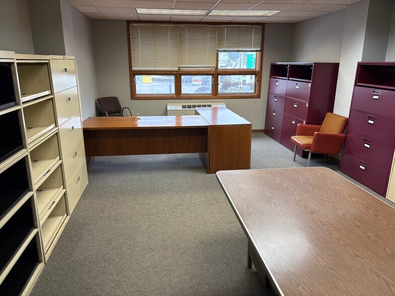 2901 Banksville Rd, Pittsburgh, PA à louer - Photo de l’immeuble – Image 3 sur 10
