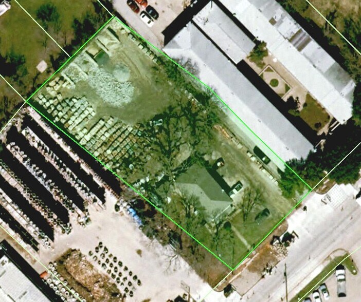 2115 Empire Central, Dallas, TX à louer - Photo principale – Image 1 sur 2