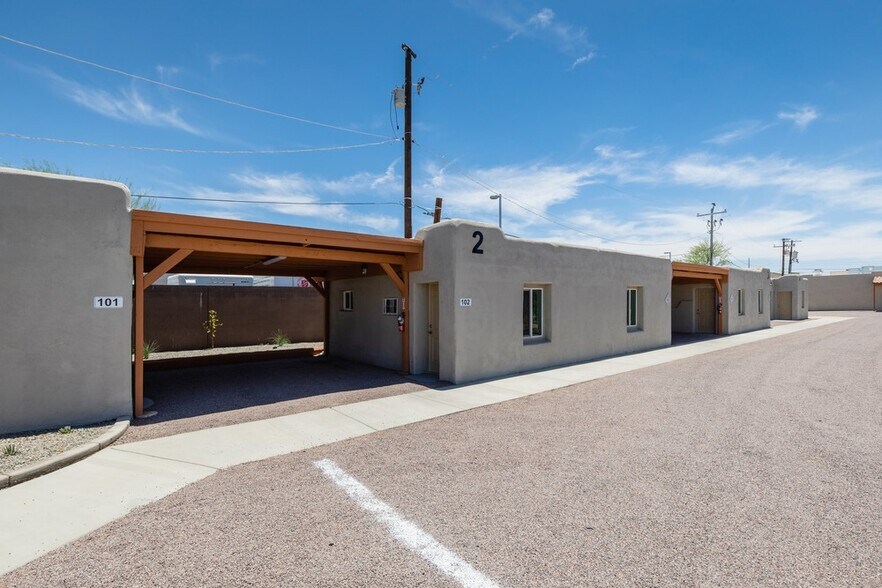 2625 E Van Buren St, Phoenix, AZ à louer - Photo de l’immeuble – Image 3 sur 15