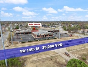 2500-2502 SW 14th St, Bentonville, AR à louer Photo de l’immeuble– Image 1 sur 9