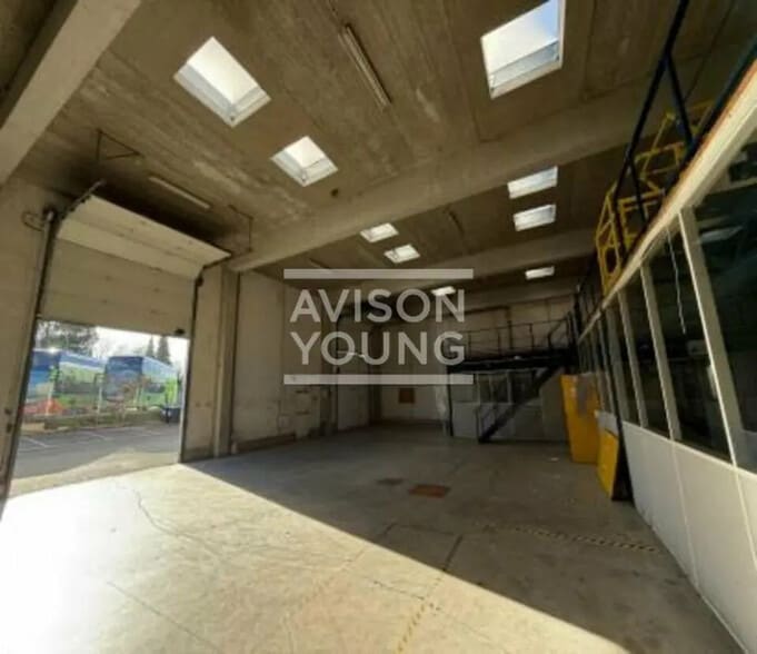 Local d’activités dans Vitry-sur-Seine à louer - Photo intérieure – Image 1 sur 3