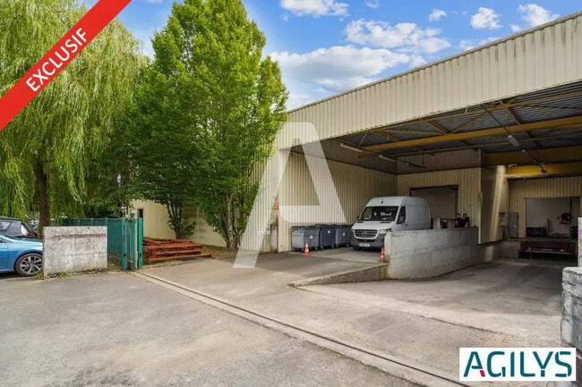 Plus de détails pour Local d’activités à vendre