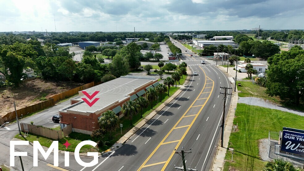 2525 N Palafox St, Pensacola, FL à louer - Photo de l’immeuble – Image 3 sur 20