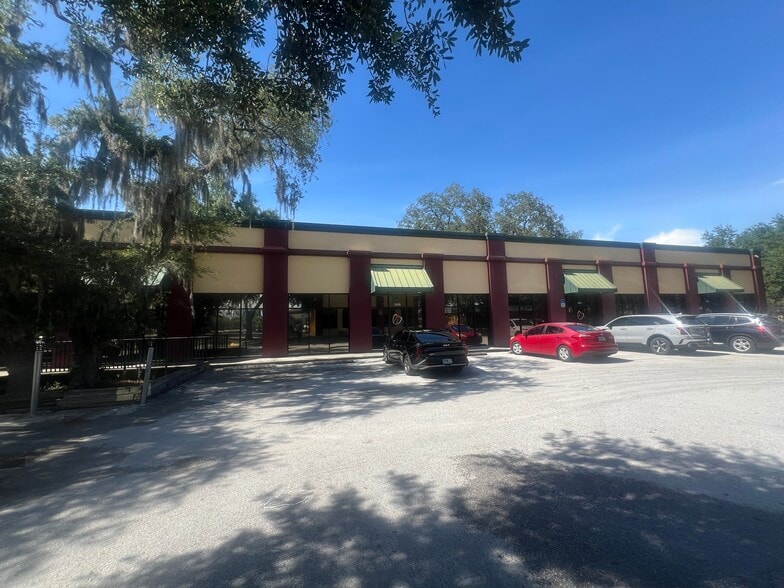 1315-1321 N Kingsway Ave, Tampa, FL à louer - Photo de l’immeuble – Image 2 sur 9