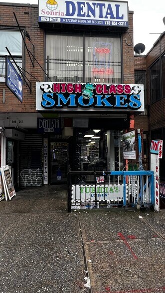 88-20 Roosevelt Ave, Jackson Heights, NY à vendre - Photo de l’immeuble – Image 2 sur 19