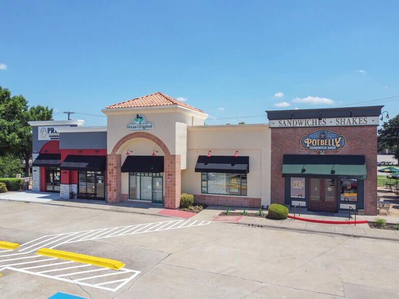 601 W 15th St, Plano, TX à vendre - Photo de l’immeuble – Image 3 sur 9