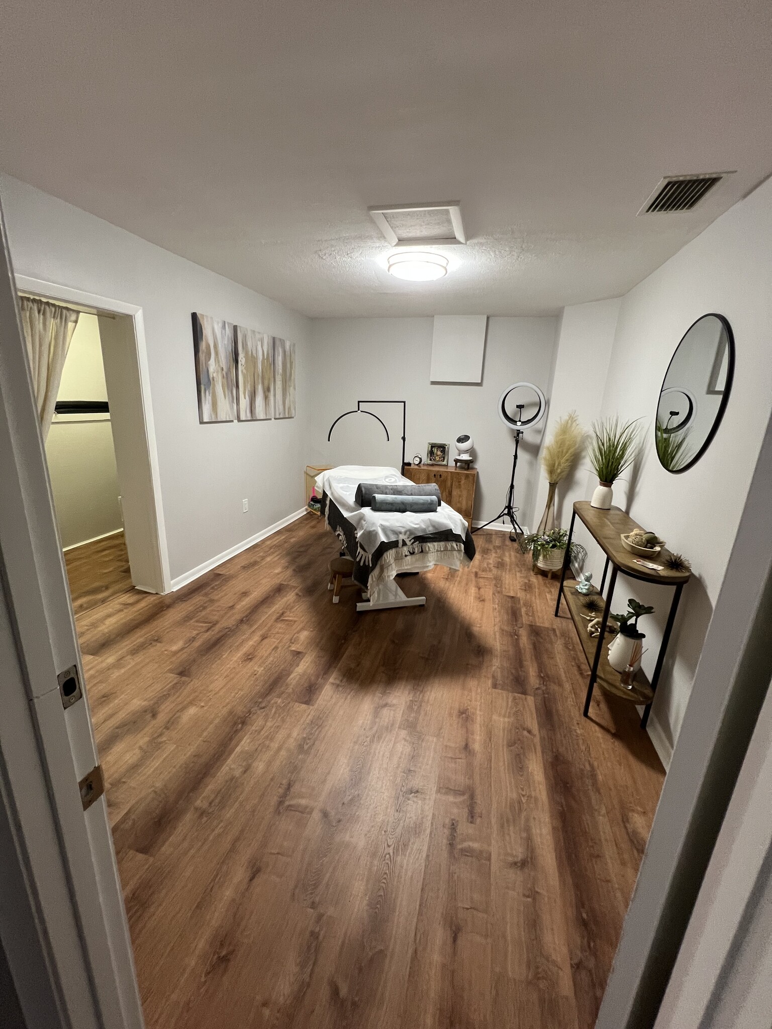 106 E 5th Ave, Mount Dora, FL à louer Photo intérieure– Image 1 sur 2