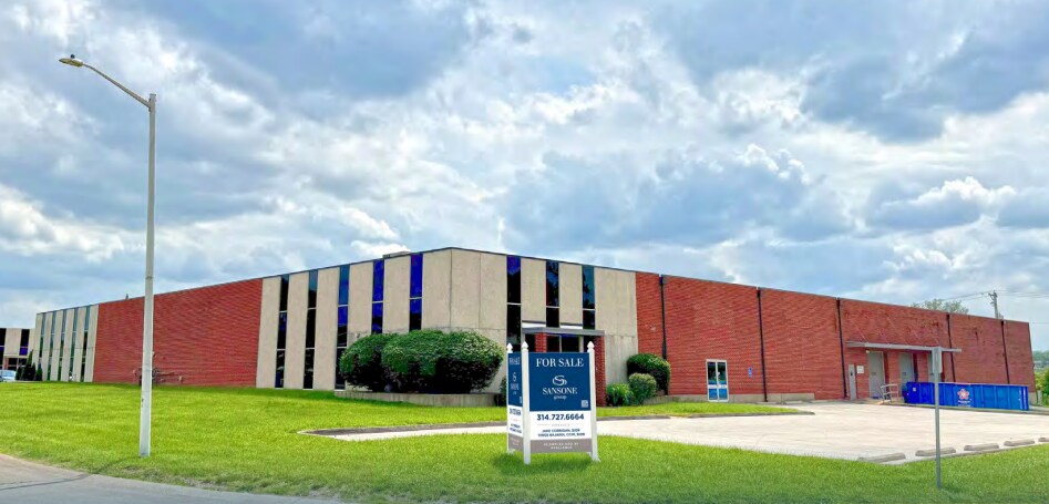 2441-2445 Northline Industrial Blvd, Maryland Heights, MO à vendre - Photo de l’immeuble – Image 1 sur 8