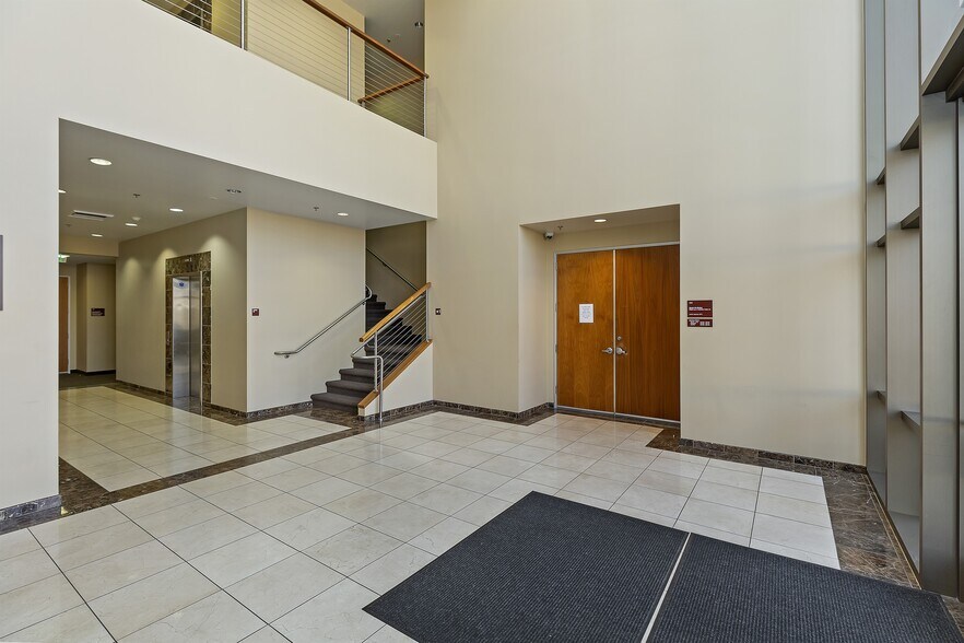 2083 Compton Ave, Corona, CA à vendre - Photo intérieure – Image 3 sur 14