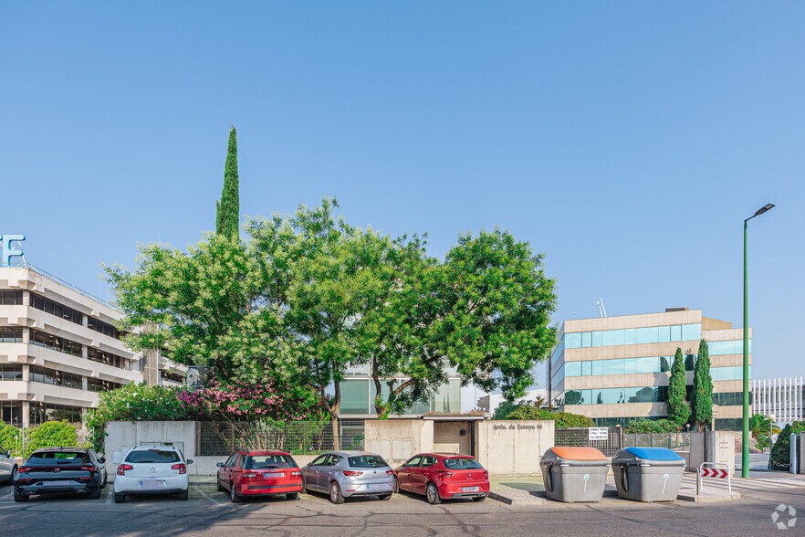Bureau dans Alcobendas, Madrid à vendre - Photo de l’immeuble – Image 3 sur 3