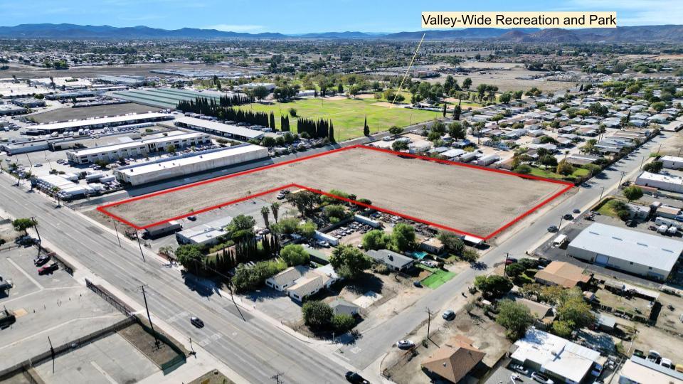 1060 State St, San Jacinto, CA à vendre - Aérien – Image 3 sur 21