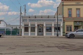 114 S State St, Fall Creek, WI à louer Photo de l’immeuble– Image 1 sur 16