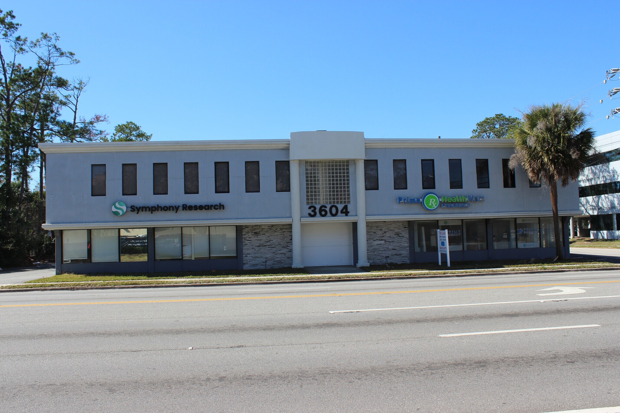 3604 University Blvd S, Jacksonville, FL à louer Photo de l’immeuble– Image 1 sur 8
