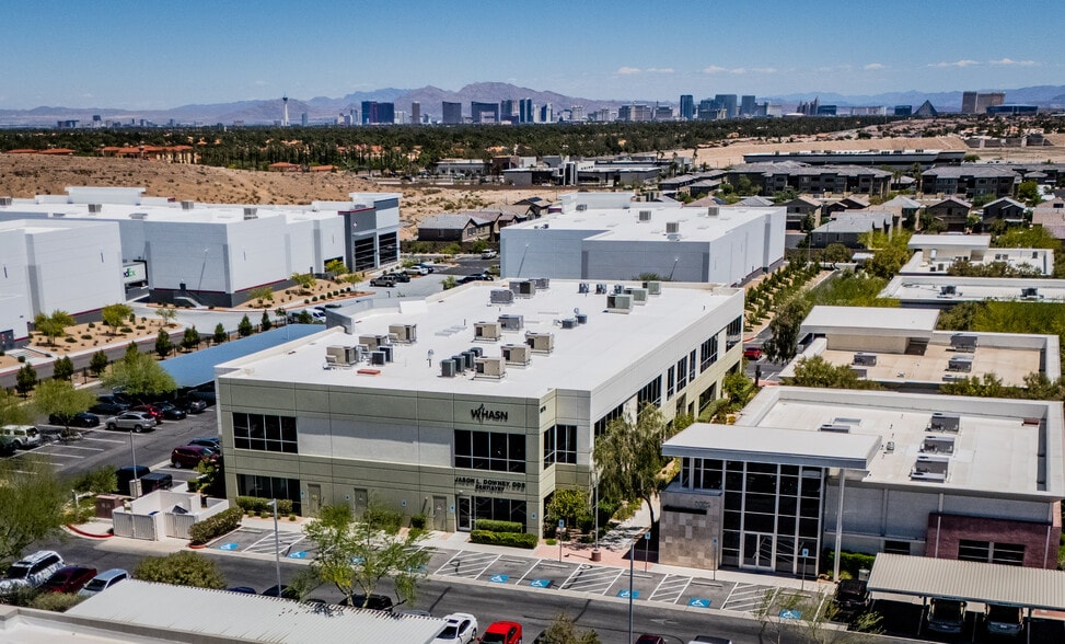 8876 Spanish Ridge Ave, Las Vegas, NV à vendre - Photo de l’immeuble – Image 2 sur 93