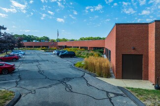 Plus de détails pour 10 Trotter Dr, Medway, MA - Industriel/Logistique à louer