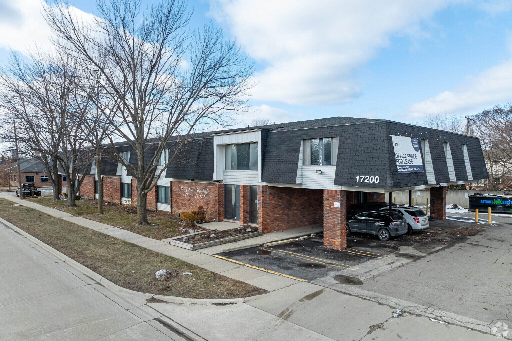 17200 W 10 Mile Rd, Southfield, MI à louer Photo principale– Image 1 sur 62