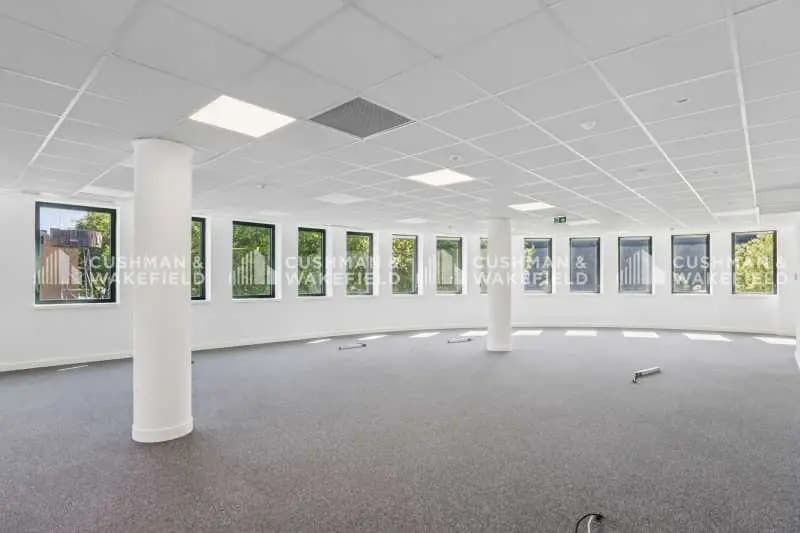 2 Quai Du Commerce, Lyon à louer - Photo de l’immeuble – Image 3 sur 16