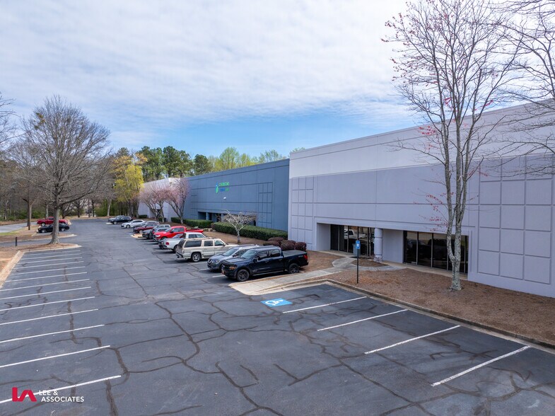 120 Interstate W Pky, Lithia Springs, GA à louer - Photo de l’immeuble – Image 1 sur 6