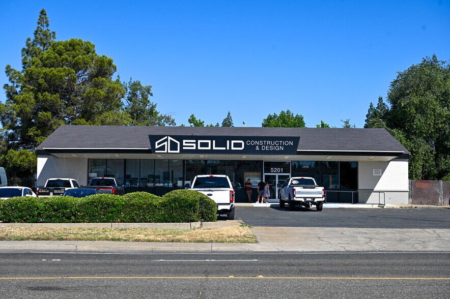 5201 Auburn Blvd, Sacramento, CA à vendre - Photo de l’immeuble – Image 2 sur 28